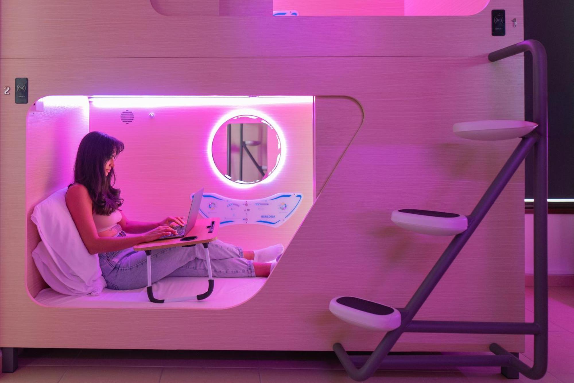 Hotel Berloga Capsule Jbr à Dubaï Extérieur photo